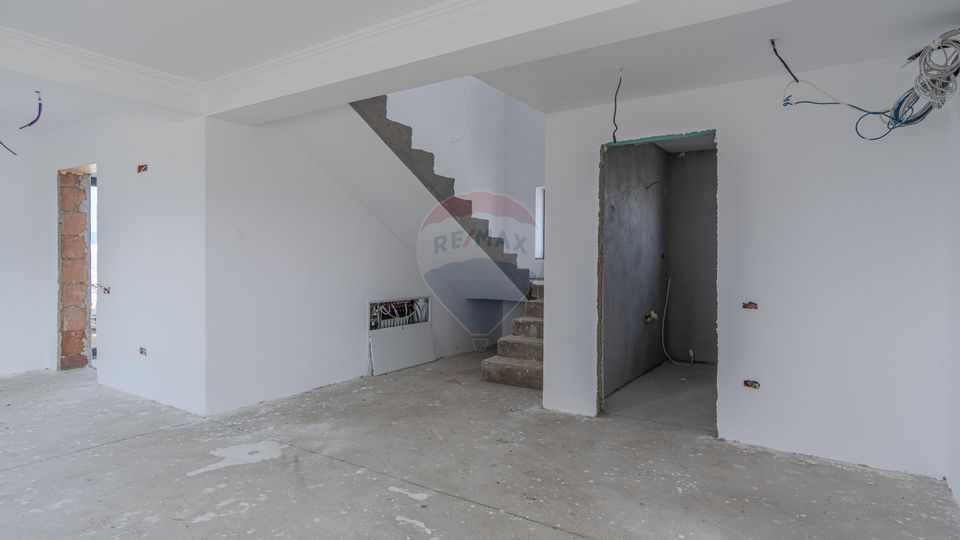 Casa moderna, la cheie, in Cristian – Str. Carpati