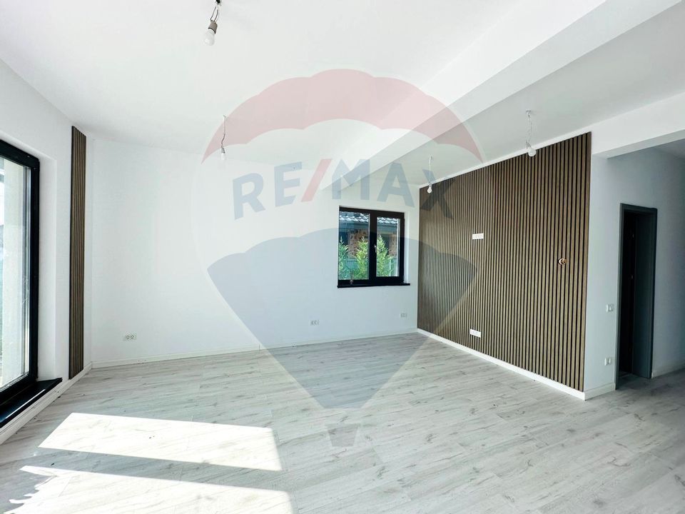 Casa noua, individuala, stil american - Crevedia