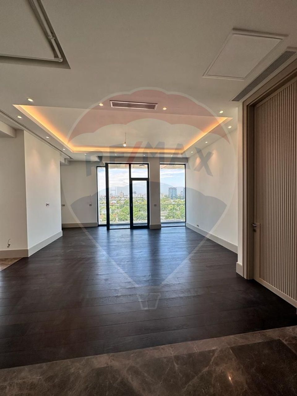 Premium 4 Room Penthouse for Sale | Barbu Vacarescu area