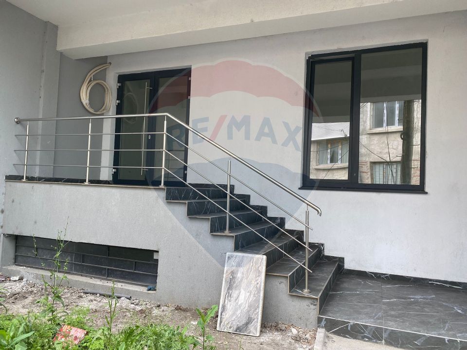 144sq.m Commercial Space for rent, Unirii area