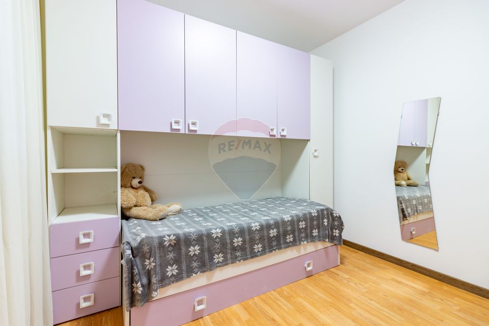 Apartament cu 4 camere si gradina proprie de vanzare/ str.  Amurgului