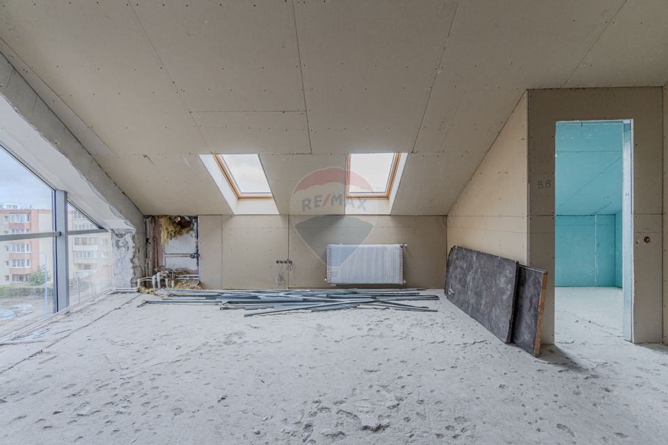 Cladire de 902 mp utili de vânzare, zona Grivitei - DN 13, COMISION 0