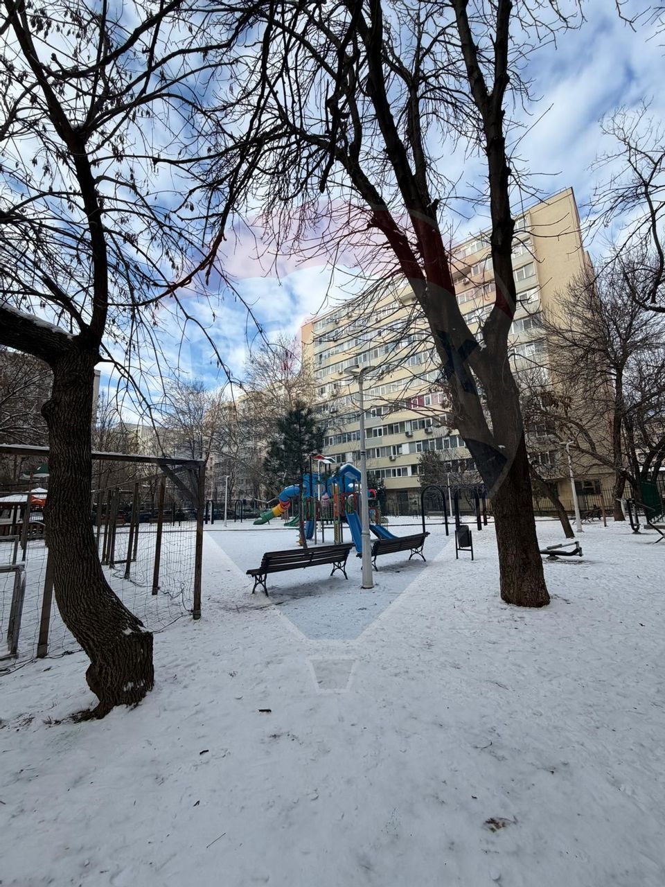 DE INCHIRIAT Apartament 3 camere – Avrig -Iancului