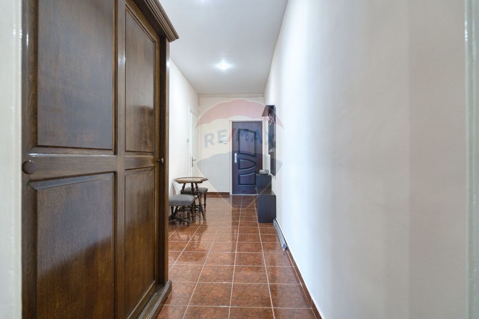 REZERVATApartament cu 3 camere de închiriat zona centrala Maior Cranta