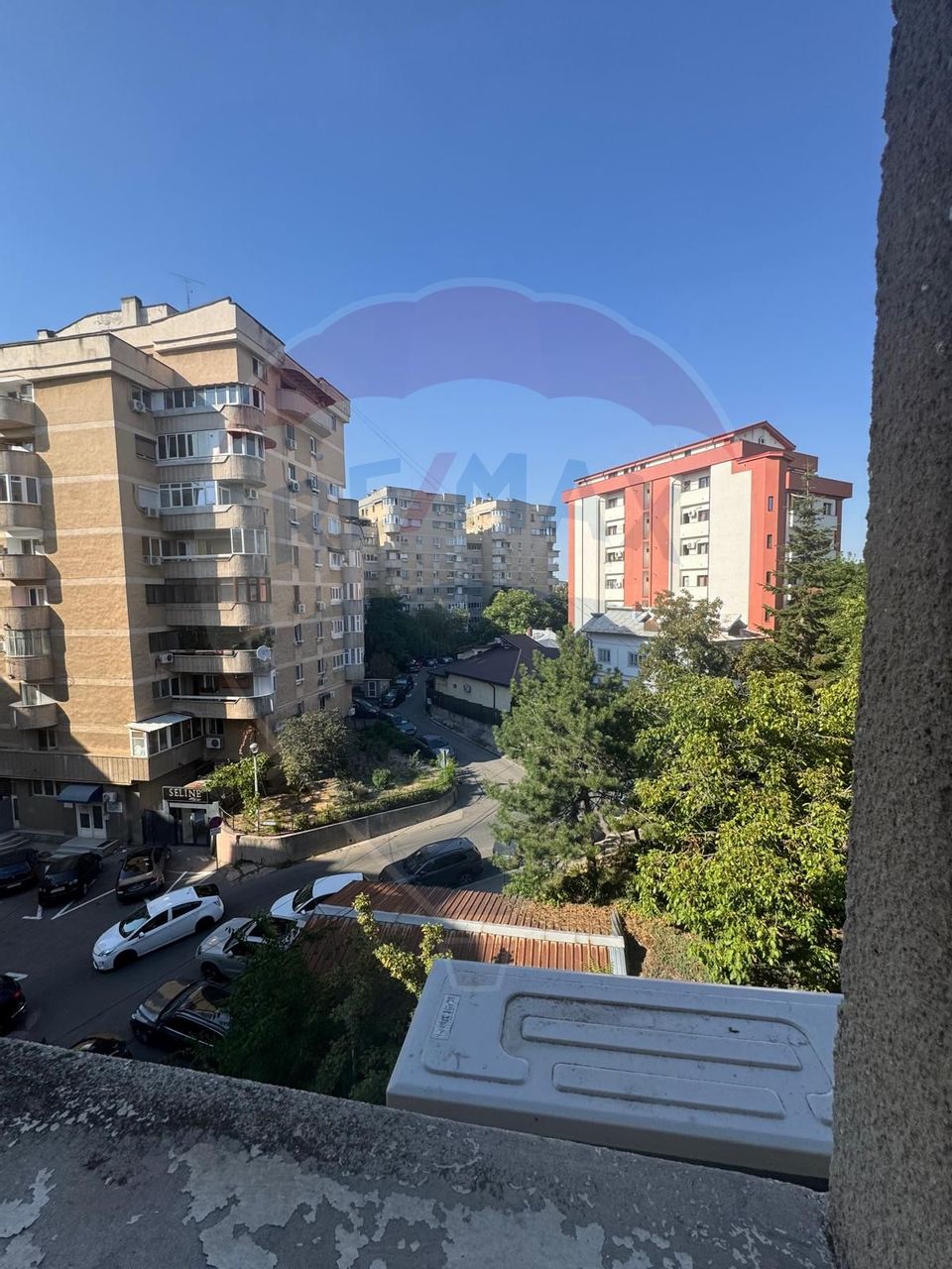 3 camere de închiriat ultracentral, etaj 4/7 cu lift , 480 euro