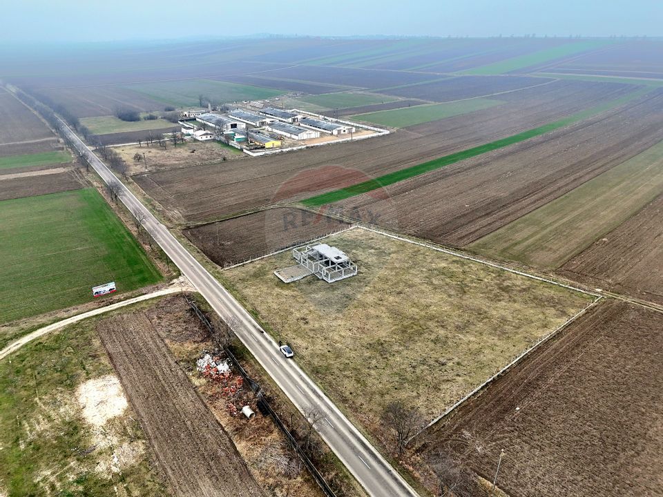 Land 4,400sqm Hutani / None