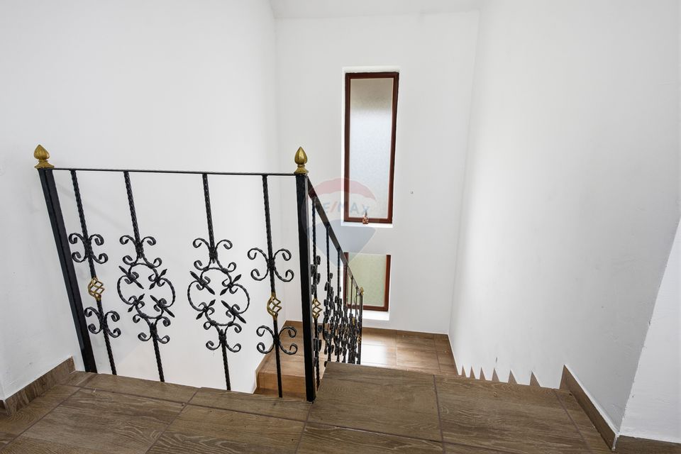 6 room House / Villa for sale, Central area