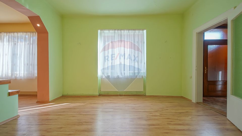 5 room House / Villa for sale