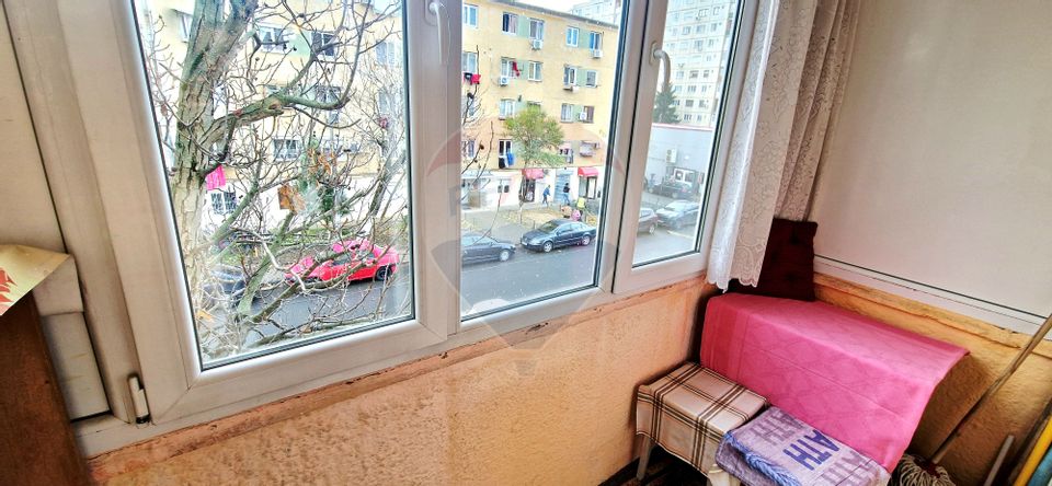 Apartament 2 camere, etaj 2, centrala proprie, balcon - zona Fortuna