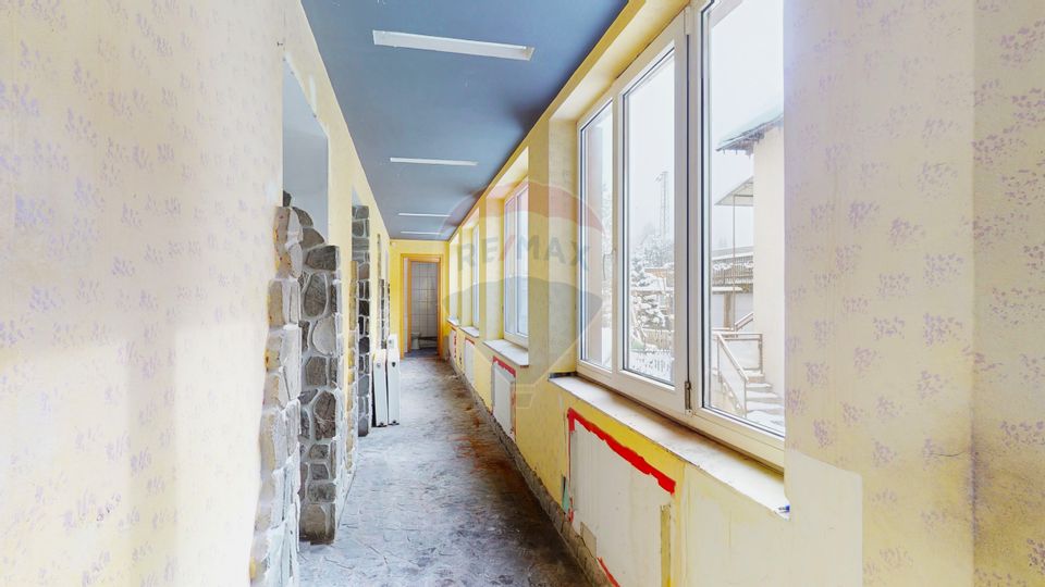 149sq.m Commercial Space for rent, Ultracentral area