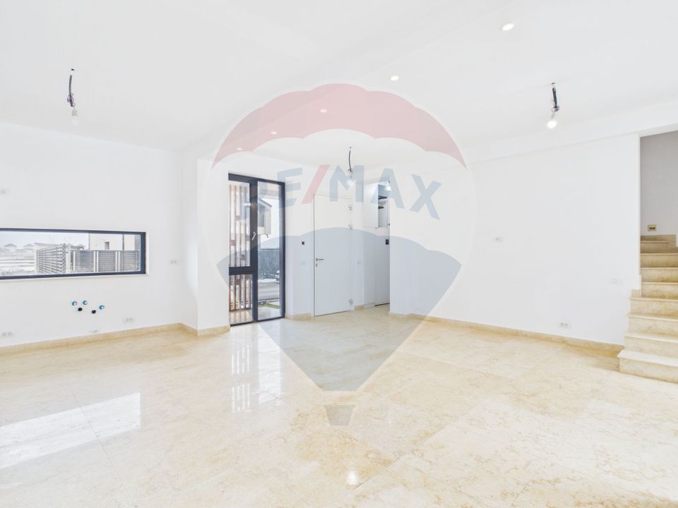 4 room House / Villa for sale