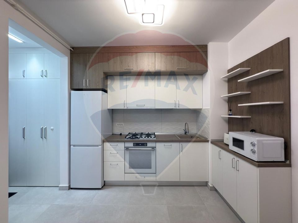 Apartament cu 2 camere în Adora Park