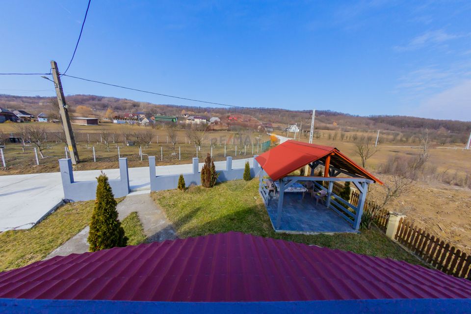 Casă nouă de vânzare