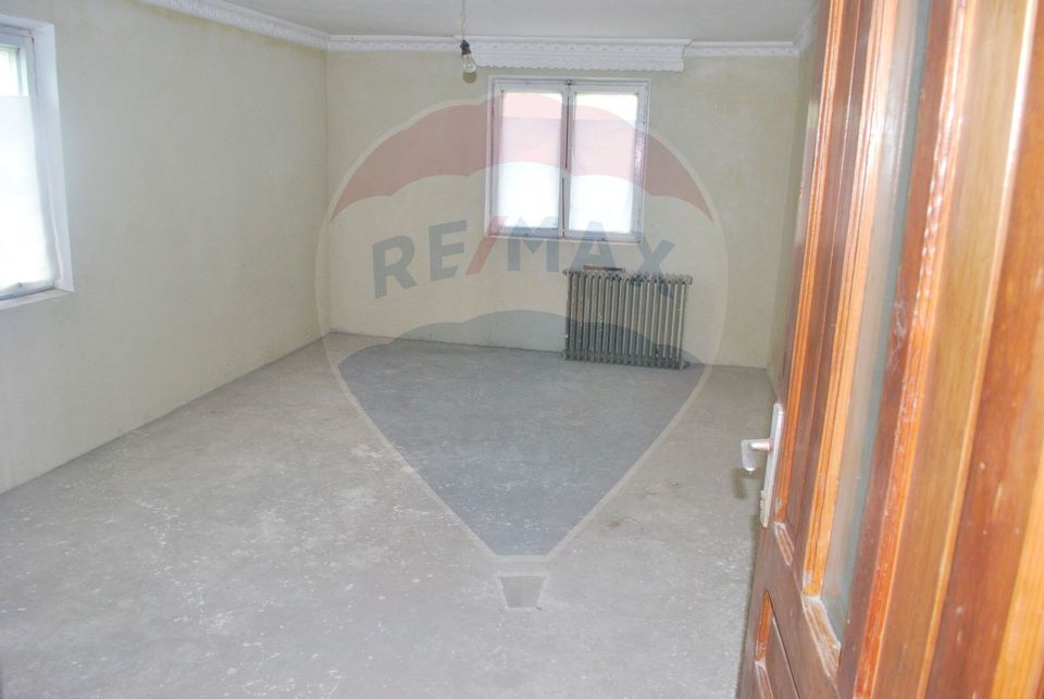 4 room House / Villa for sale