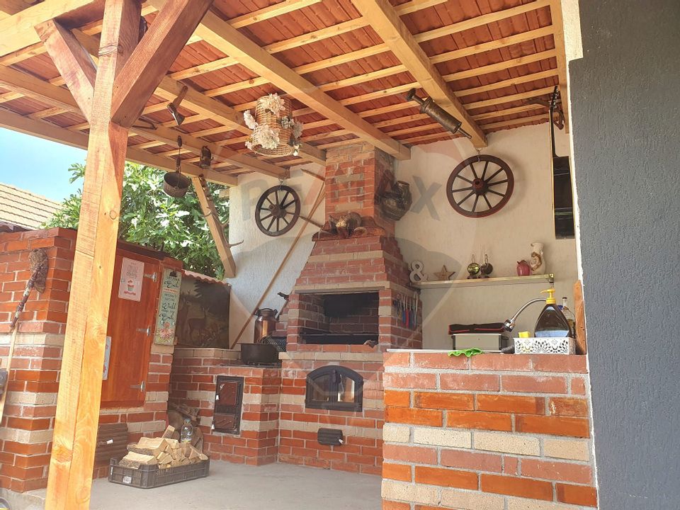 OPORTUNITATE UNICĂ: CASĂ DE VIS ȘI AFACERE LA CHEIE ÎN BERZASCA!