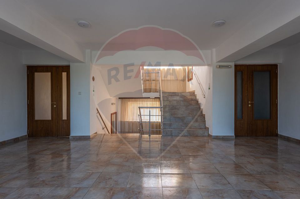 14 room Hotel / Pension for sale