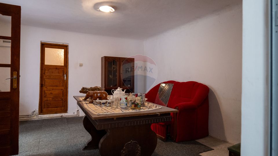 Oferta - casă de vânzare  si teren 249 mp, în zona Andronache