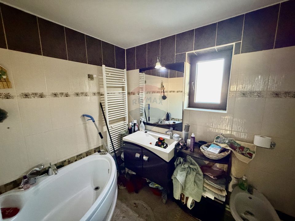 4 room House / Villa for sale