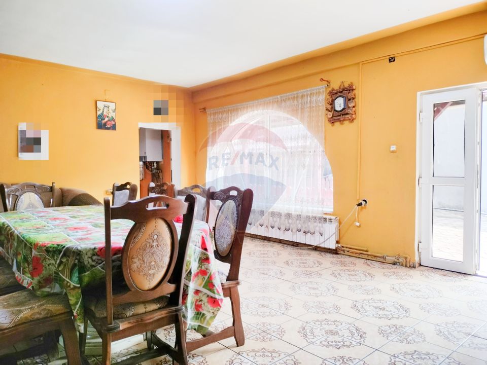 6 room House / Villa for sale