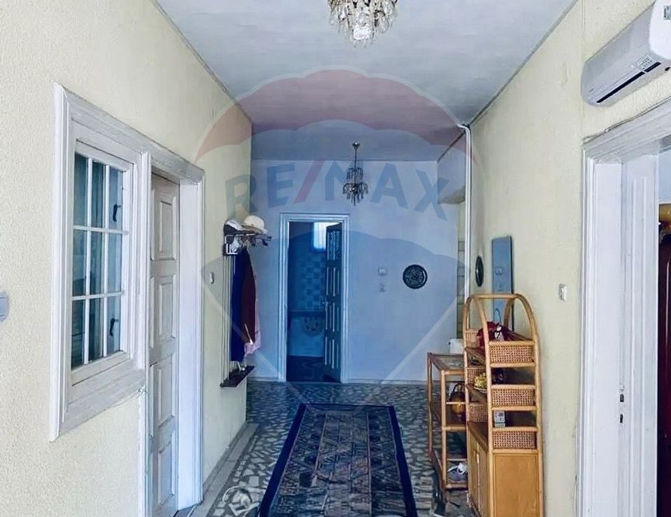 House of 316sqm and land of 780sqm Bucurestii Noi / metro Laminorului