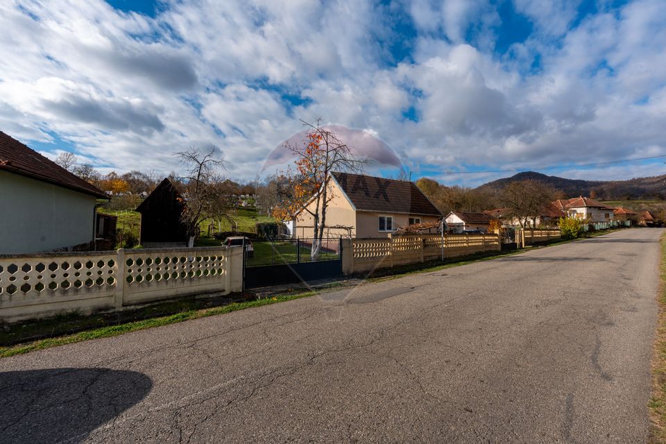 4 room House / Villa for sale