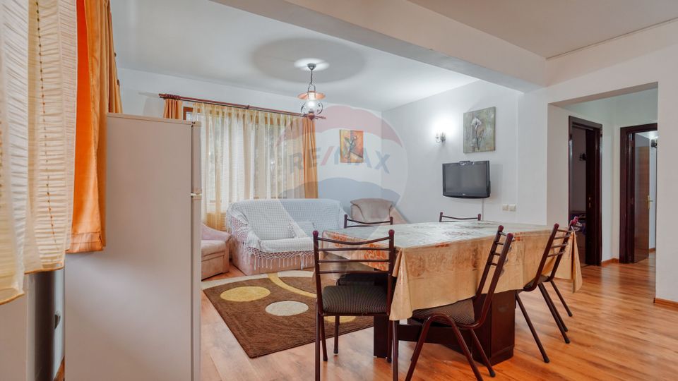 Vilă de vânzare în Predeal – vedere panoramică către pârtia de schi