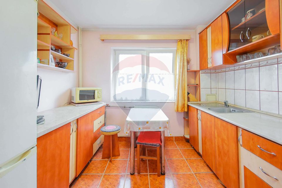 Apartament cu 3 camere de vânzare în zona Calea Aradului