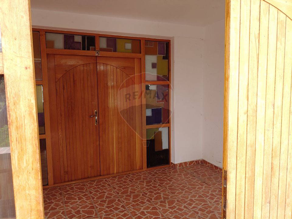 8 room House / Villa for sale