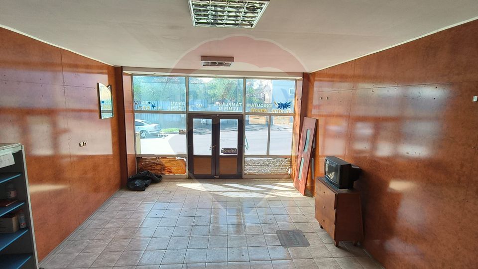 Casă cu 3 camere de vânzare în zona Piața Centrală