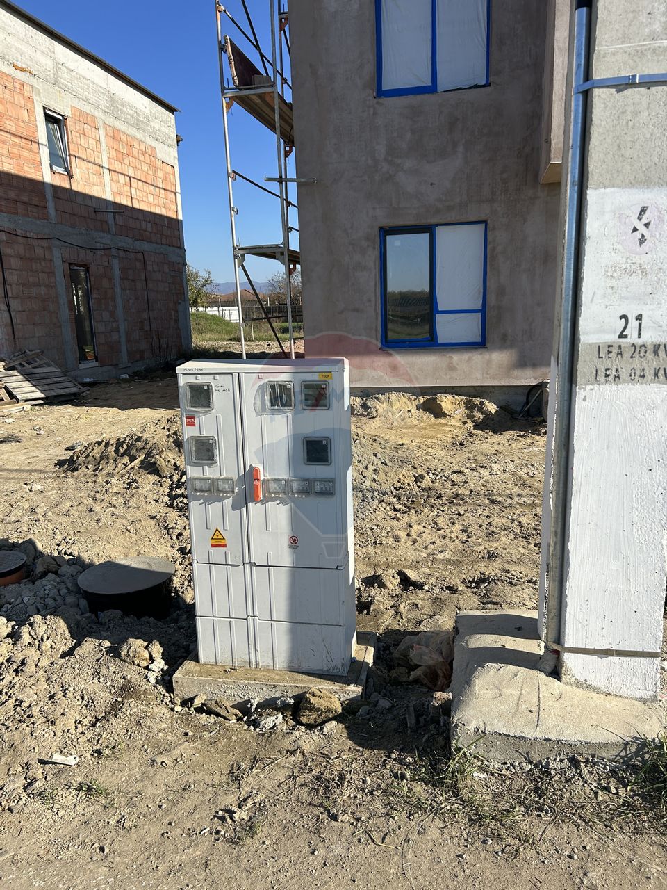 Casă moderne cu 4 camere de vânzare in SASAR / 5 ari teren / utilitati