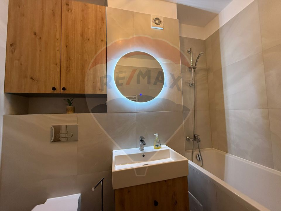 Apartament cu 3 camere, 2 bai și loc de parcare