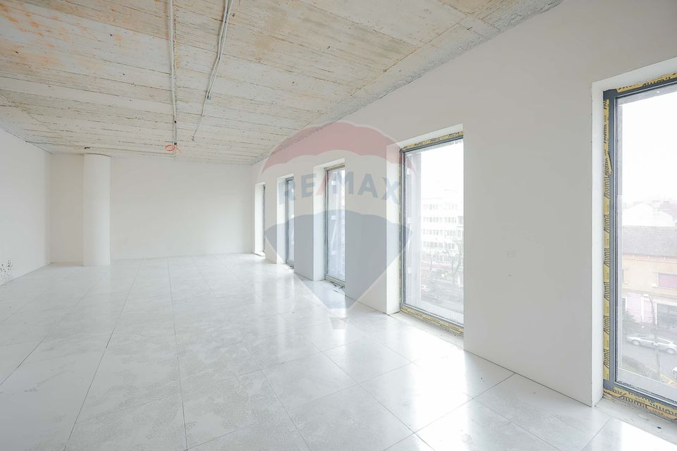 561sq.m Office Space for rent, Ultracentral area