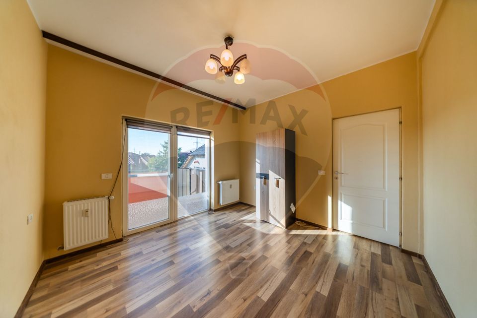 Apartament cu 2 camere vanzare + loc privat de parcare comision ZERO