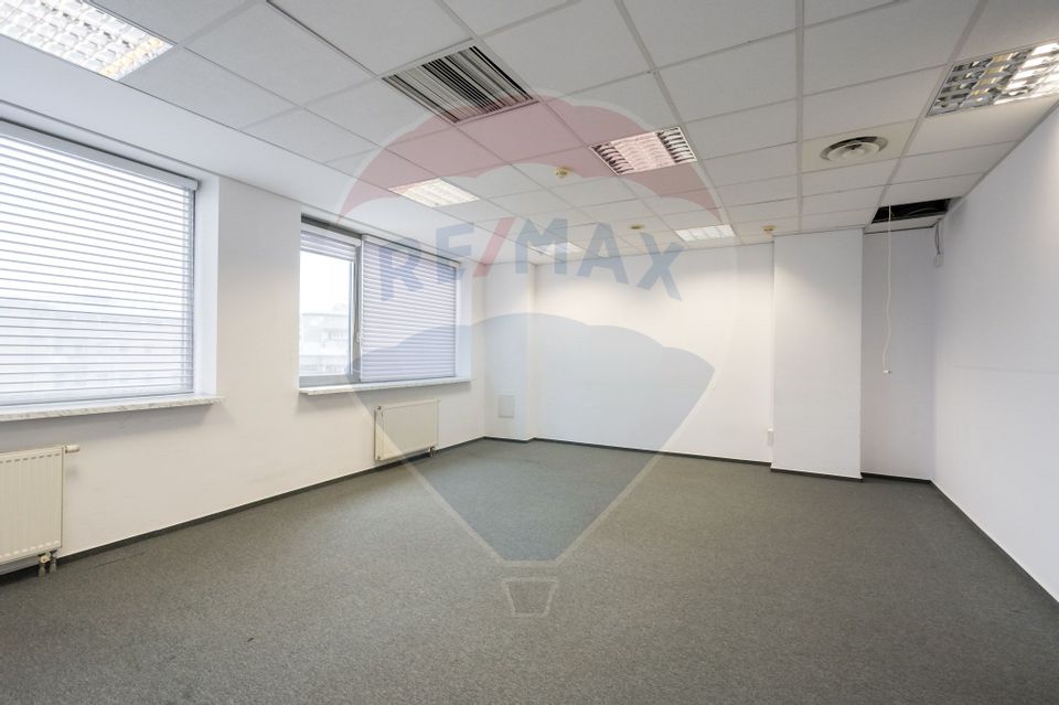 749sq.m Office Space for rent, Sala Palatului area