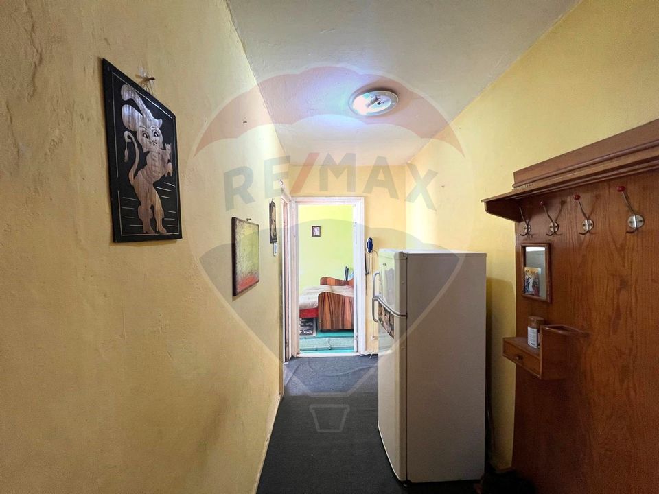 Apartament cu 2 camere decomandate de vânzare în zona Narcisa