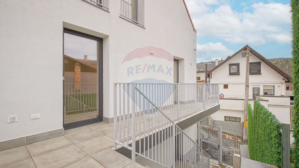 Armonie între tradiție și modernitate – Vilă contemporană în Brasov