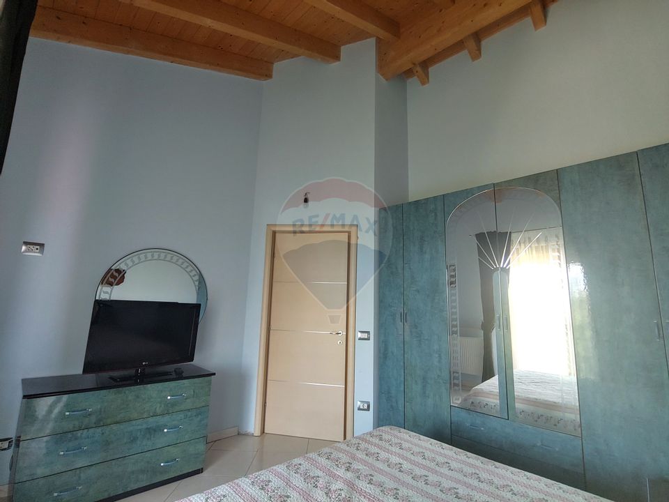 Casă / Vilă de lux cu 5 camere de vânzare în Vadu Moldovei, Suceava