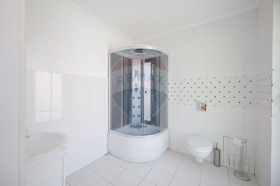 De închiriat Casă/Pensiune în zona Nufarul