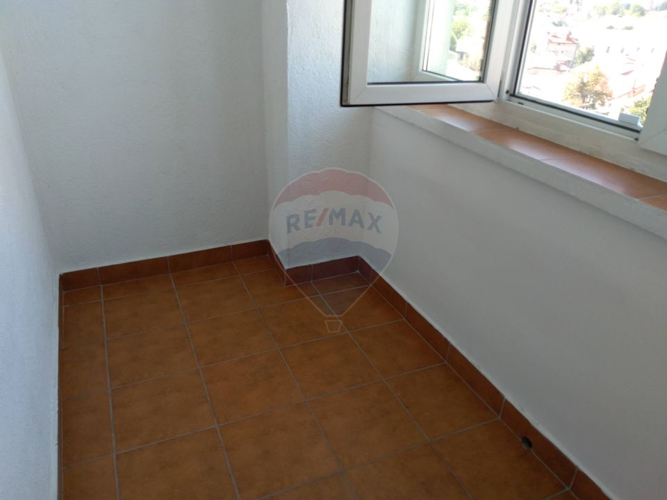 Apartament cu 3 camere de închiriat în zona Stirbei Voda