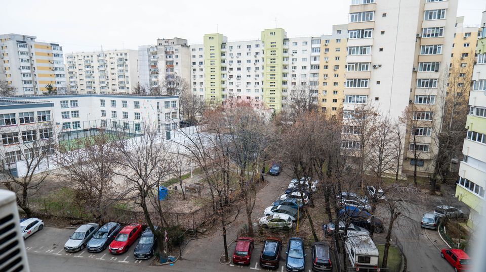 Vanzare apartament 3 camere-renovat, luminos si spatios, zona Iancului