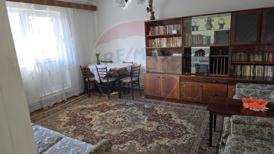 Apartament 4 camere de inchiriat in Radauti