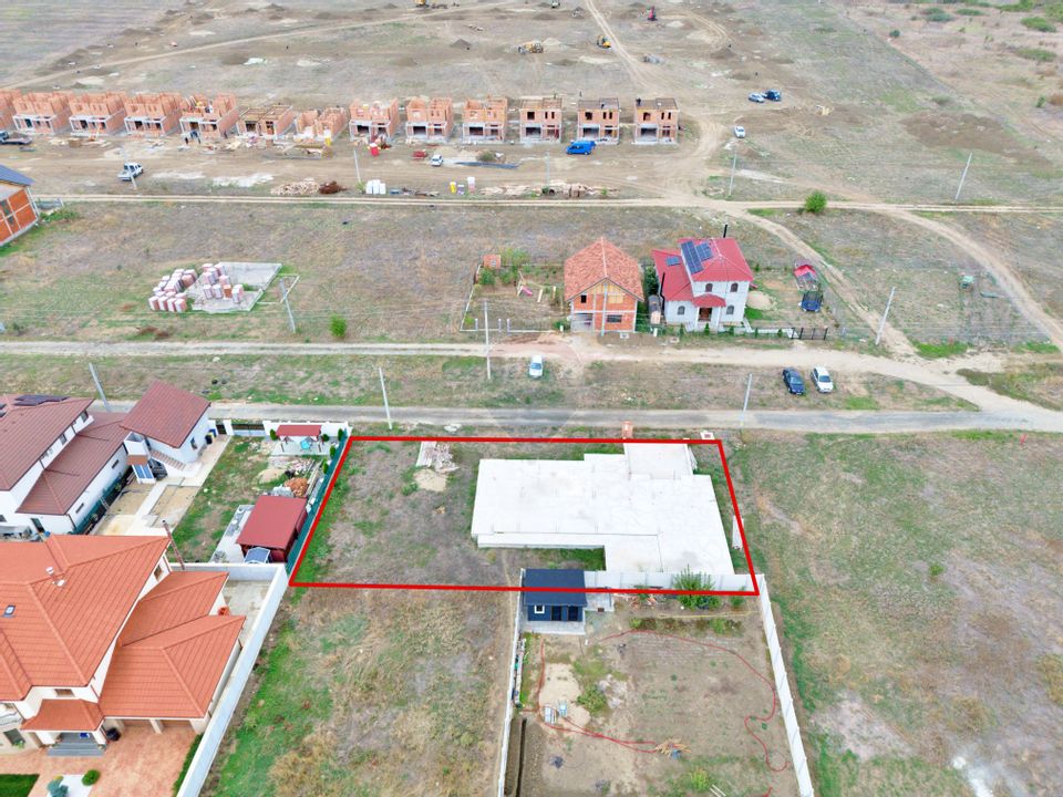 Teren 805 m², front stradal 40 ml, fundație existentă