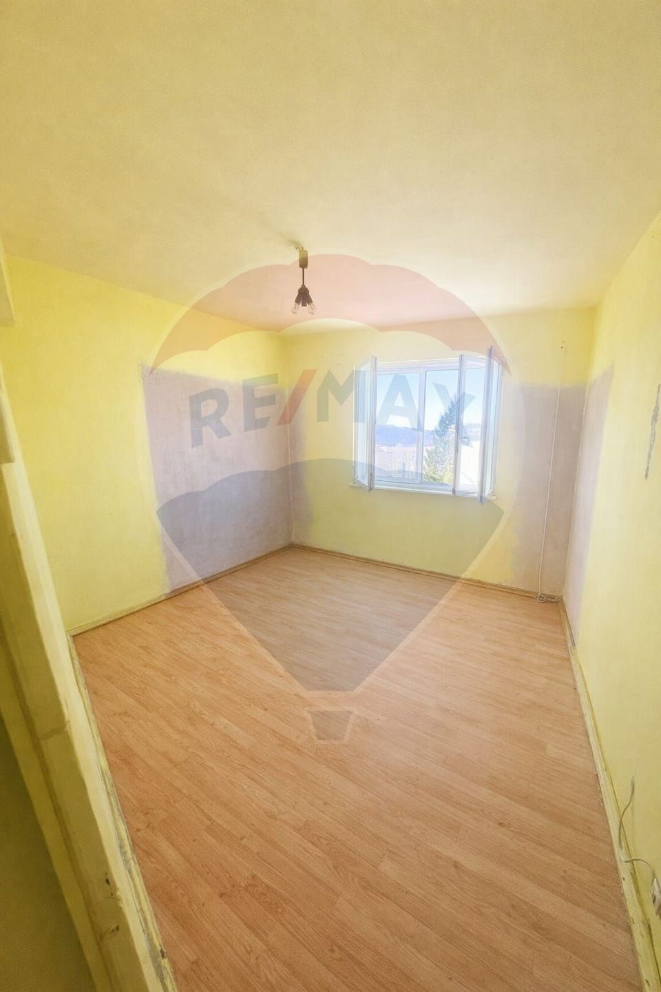 Apartament cu 2 camere de vânzare