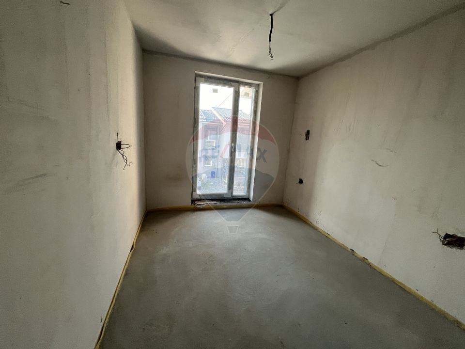 Vila cu 4 camere în zona Theodor Pallady