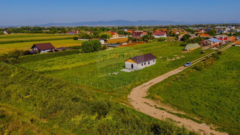 Land 700sqm Bod / Strada Garii