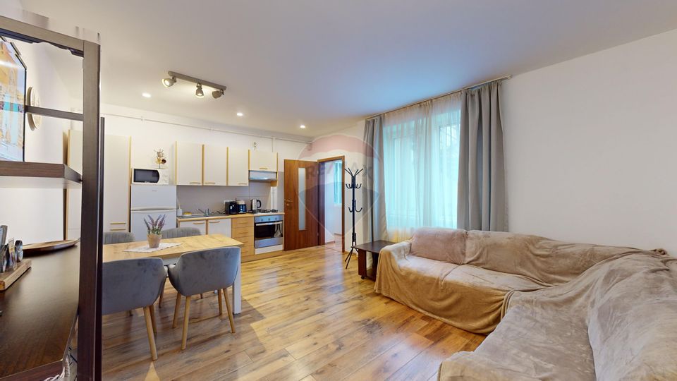 Apartament Modern cu 3 Camere în Centrul Istoric al Brașovului