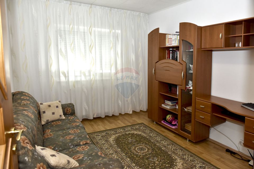 REZERVAT Apartament cu 4 camere, Cartierul Magurii - Codlea.