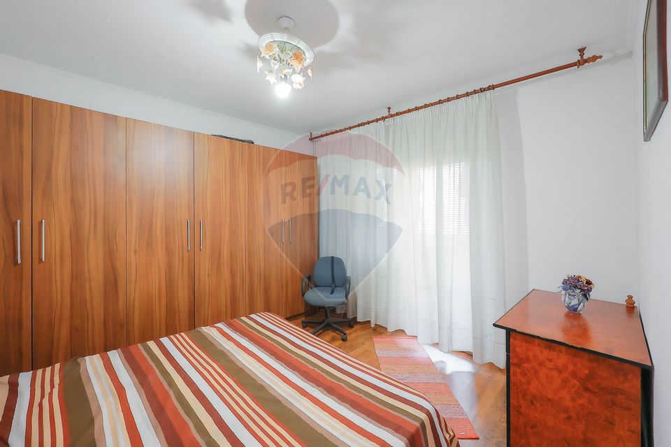 Apartament 3 Camere, Zonă Fără Trafic/Liniștită, Dragoș Vodă, Vânzare