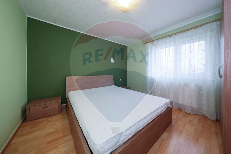 3 room Apartment for rent, Tractorul area