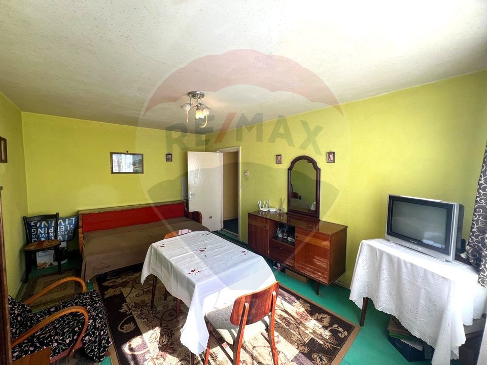 Apartament cu 2 camere decomandate de vânzare în zona Narcisa